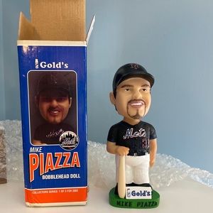 Gold’s New York Mets Mike Piazza Bobble Head Doll.